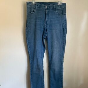 Old Navy Women's Straight Leg Blue Jeans